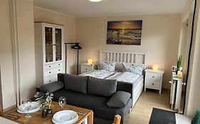 Ferienwohnung Ritthoff Perlebucht - mit Strandkorb am Meer und kostenloser Eintritt ins Schwimmbad